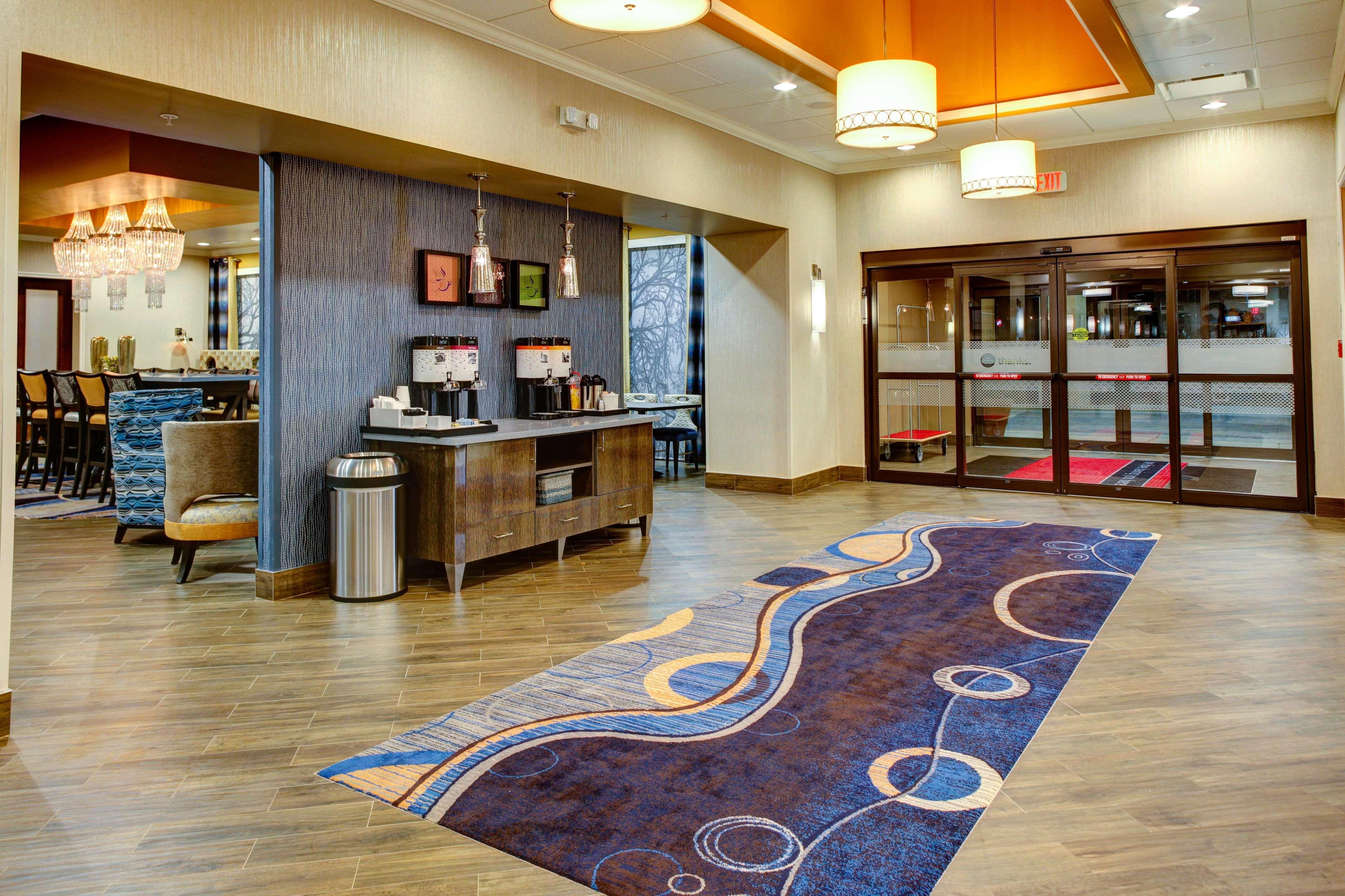 Hampton Inn And Suites Columbus, Ms Zewnętrze zdjęcie